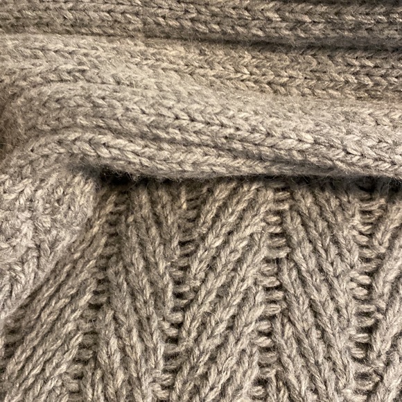 Gap Cowl Neck Sweater - Picture 8 of 8